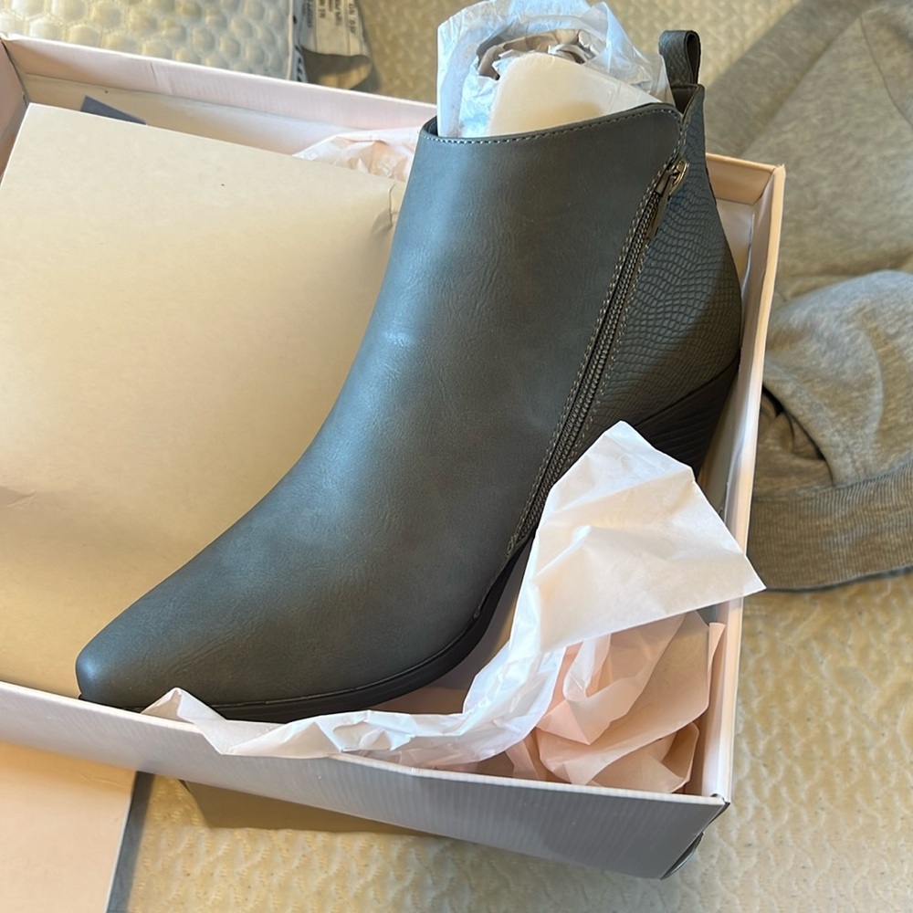 Ladies, short heel gray bootie.